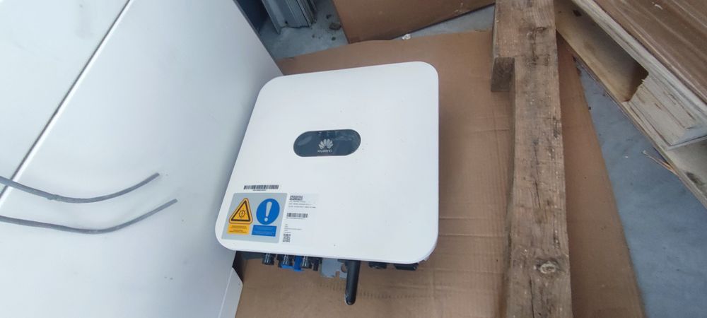 Inversor e bateria Huawei