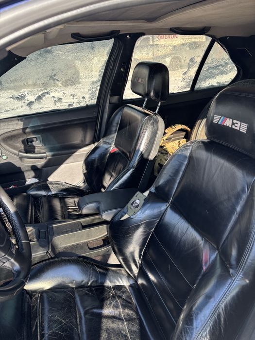 Продам BMW E36.