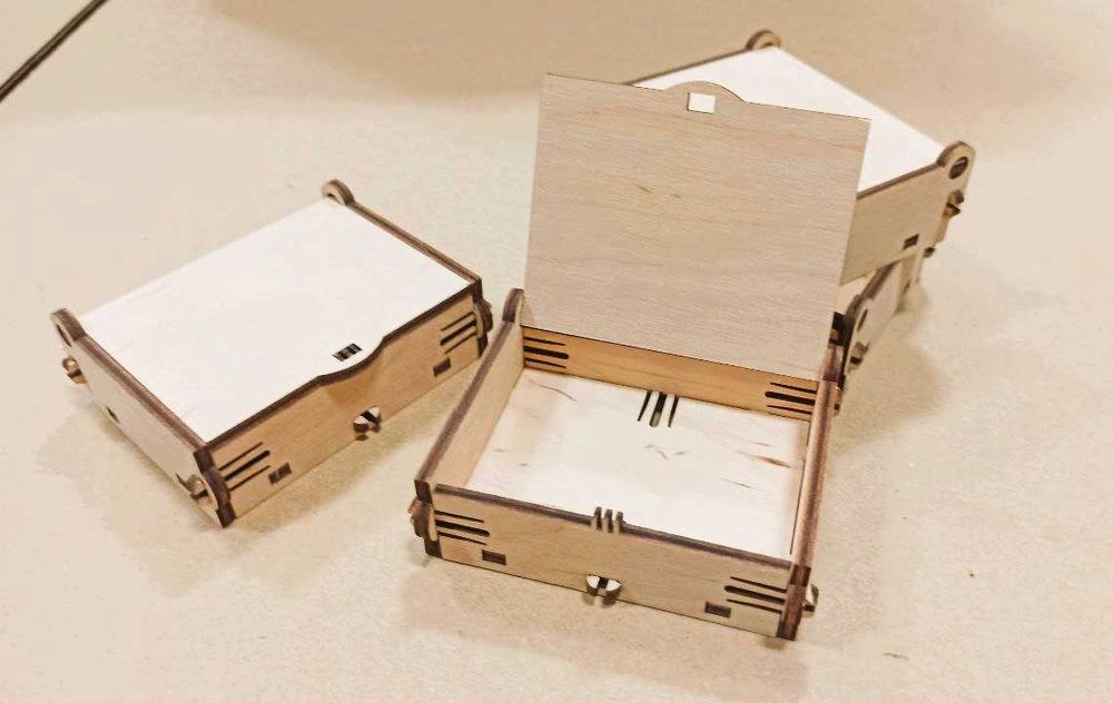 Коробочки з фанери, шкатулки, готові 7см х 5 см х 1.5 см (15 грн шт.)