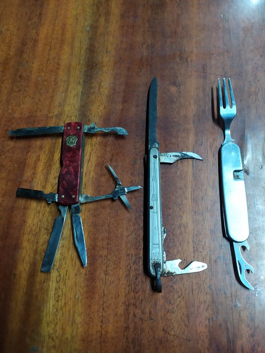 Продам ножі комплектом.