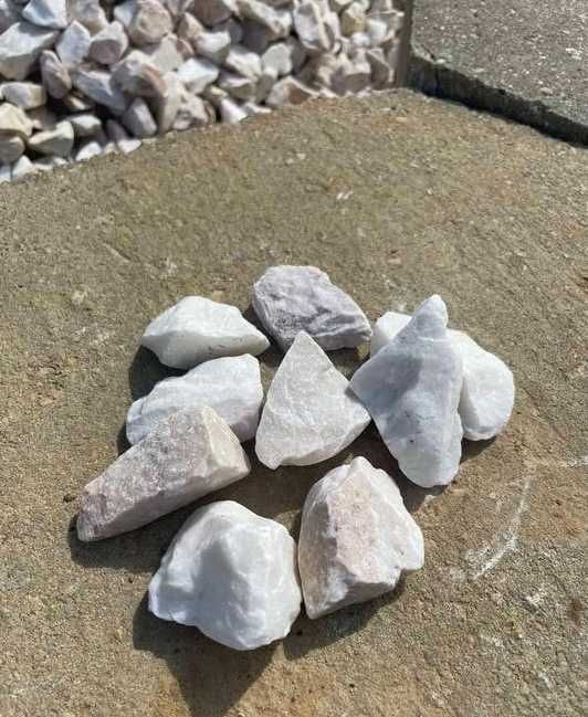 Grys Kremowy Perłowy Kamień Dekoracyjny Ogród Opaska Rabata Żwir