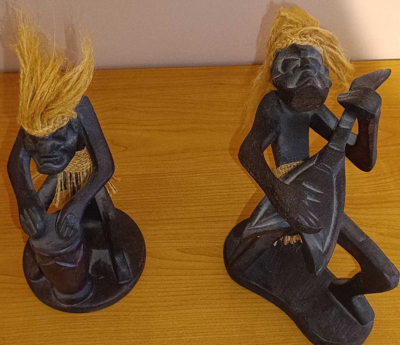 Figurka Etniczna rzeźba ludowa