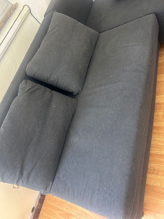 Sofá cama com arrumação