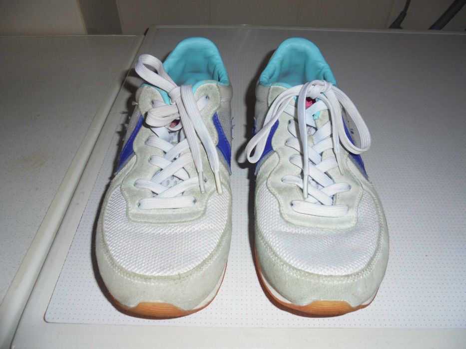 tênis de mulher da marca CONVERSE