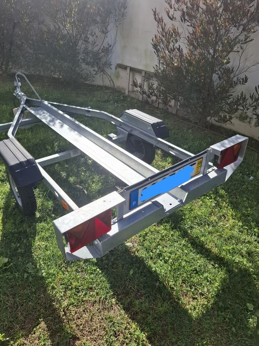 Atrelado de mota nunca usado