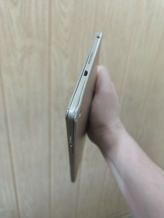 Продам планшет Huawei