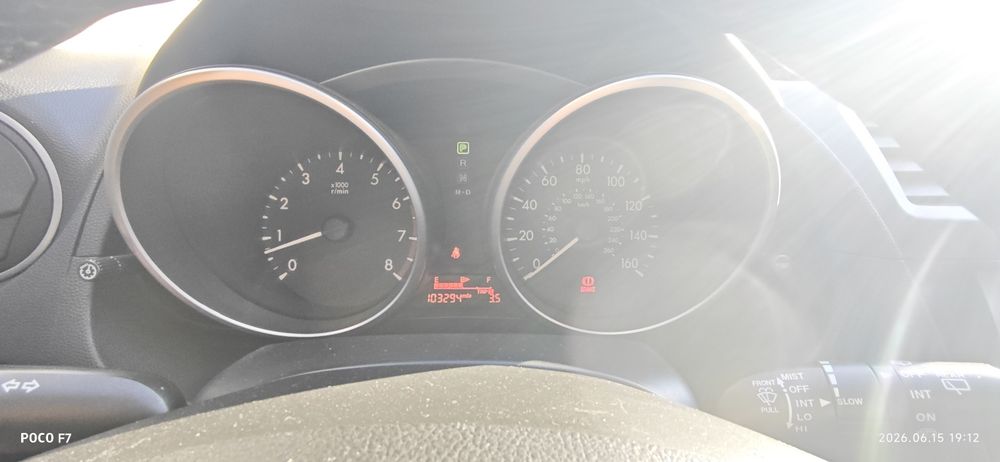 Сімейне 6 містне авто Mazda 5