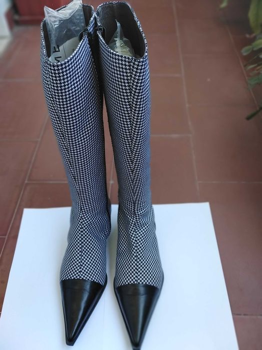 Botas pretas nr 36 / 37 com cunha e botas pied de poule