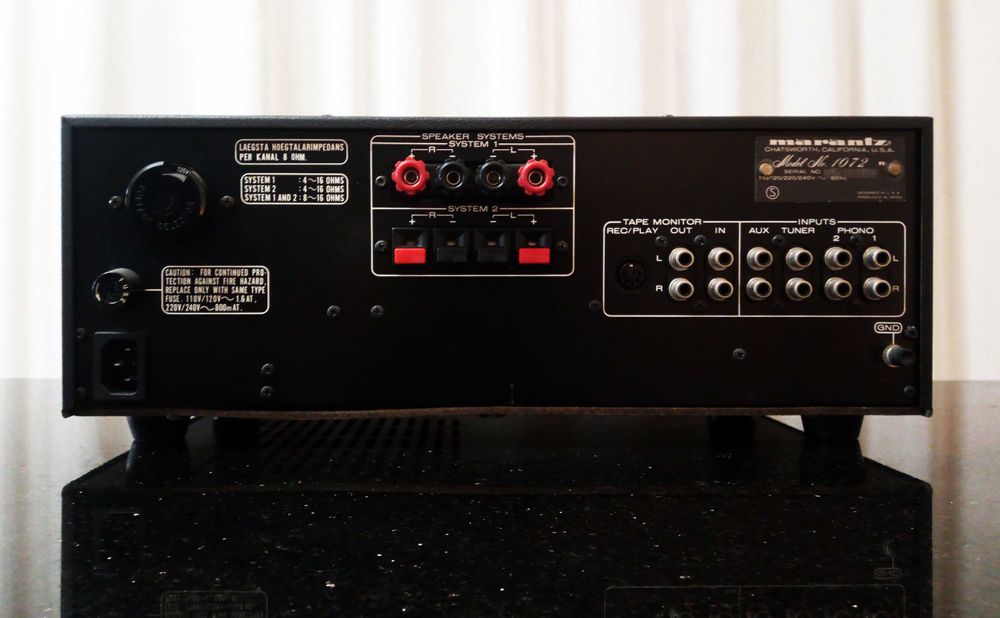 Amplificador - MARANTZ Model 1072 - Exclusivo