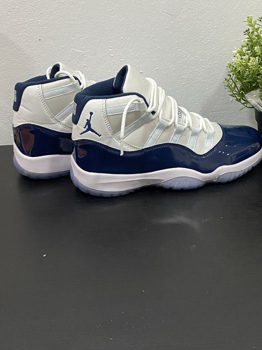Jordan 11 azul e branco