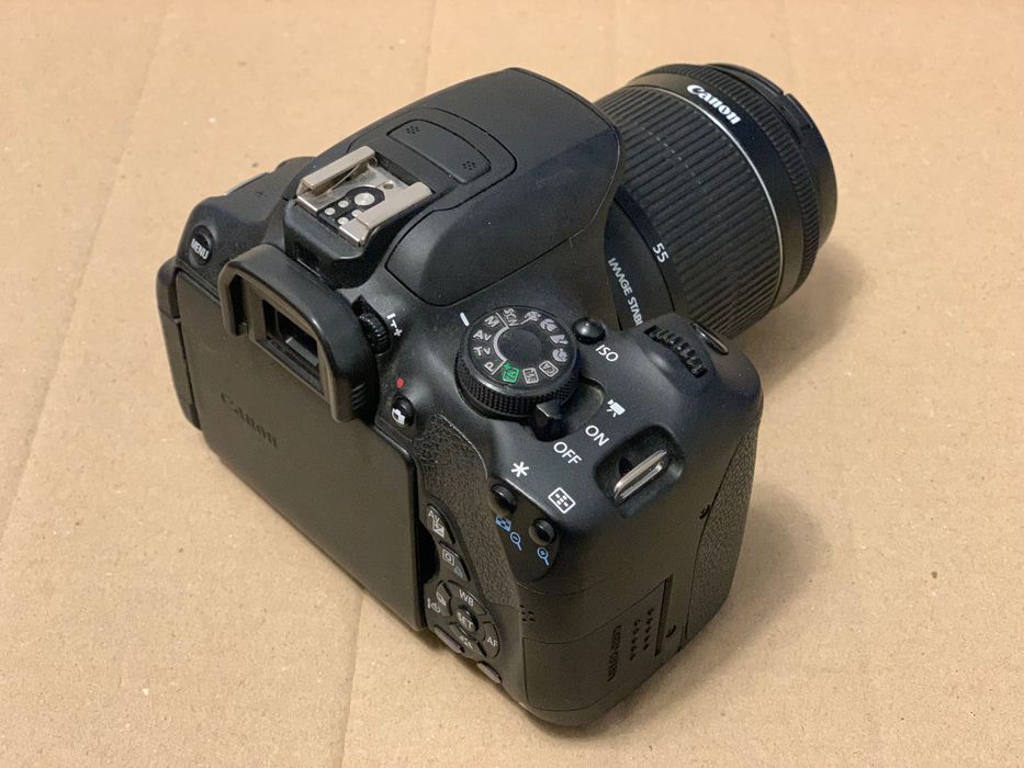 Canon EOS 700D 18-55mm