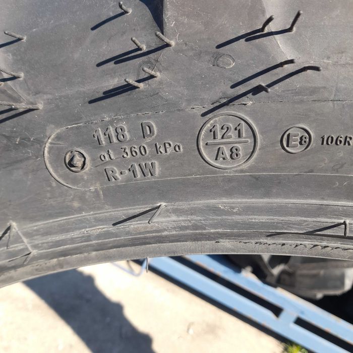 Opona 210/95R36 ( 8.3R36 ) TA-120 118D TL Petlas