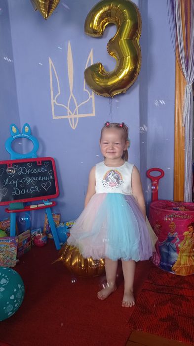 Продам пишне плате для дівчинки