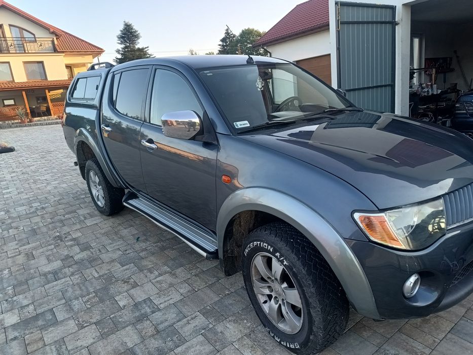 Mitsubishi L200 salon polska