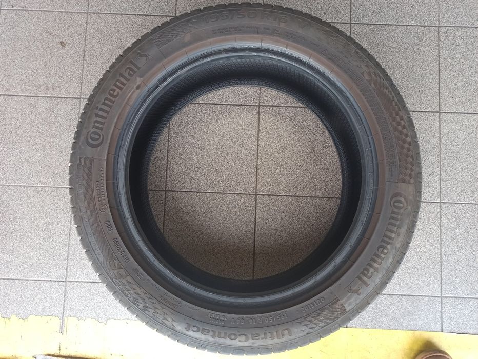 Pneu continental UltraContact 195/50 R16