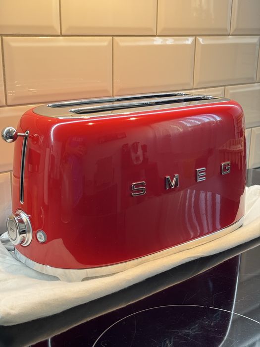 Nowy toster SMEG 4 kromki