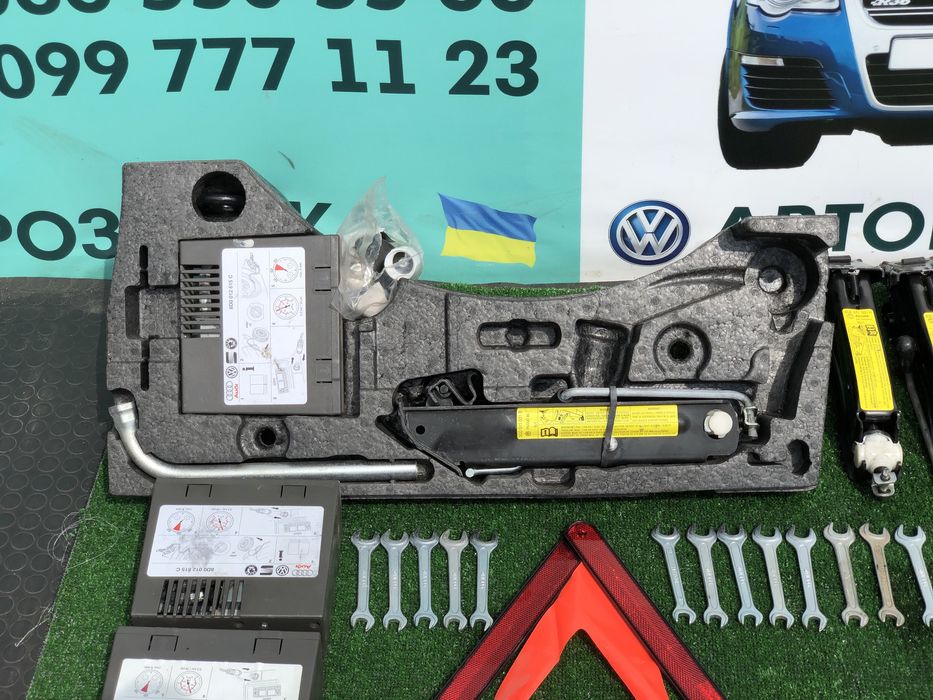 аварийный знак домкрат балонный ключ буксировочный крюк passat b6
