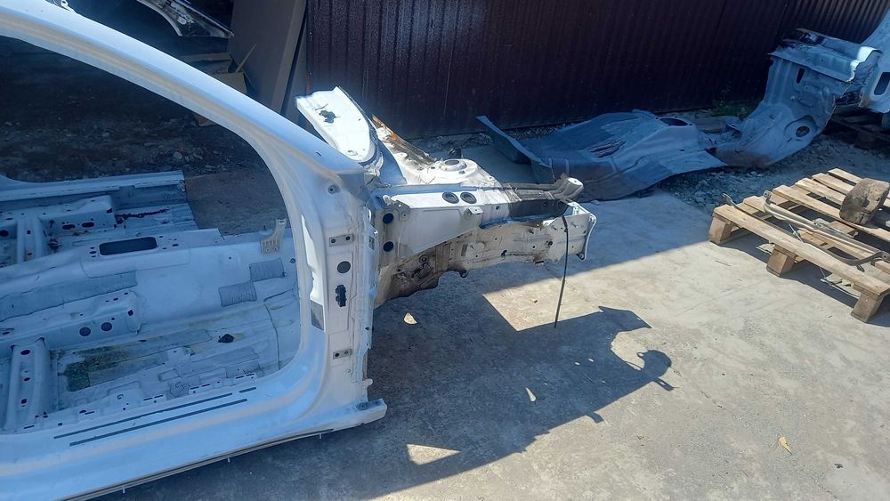 AUDI A3 8Y ćwiartka przód P L