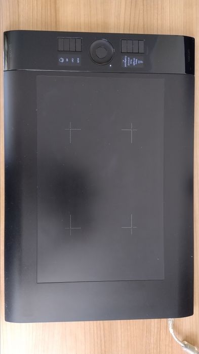Wacom Intuos 4 L - Profesjonalny Tablet Graficzny, mało używany