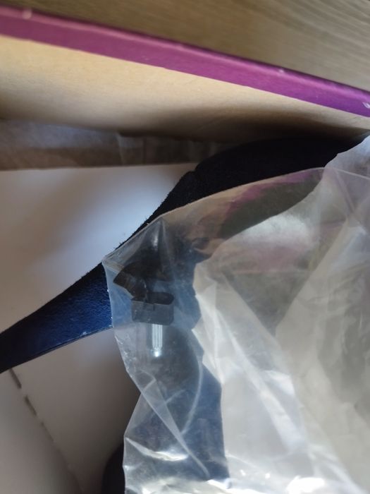Buty szpilki czółenka granatowe zamszowe r,39/25