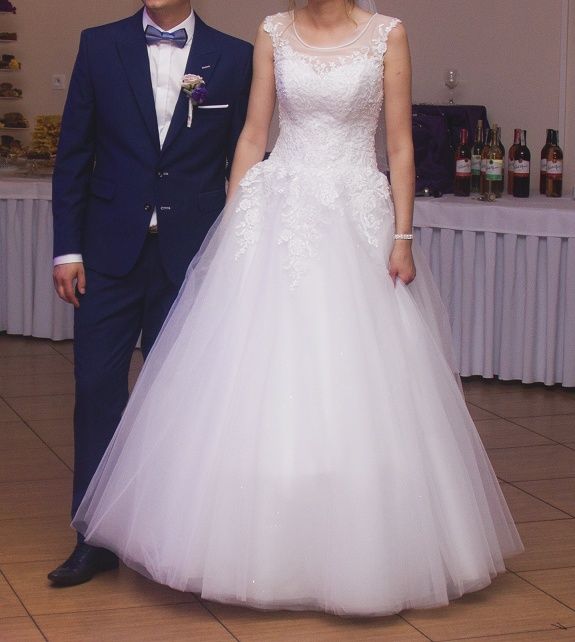 Suknia ślubna...
