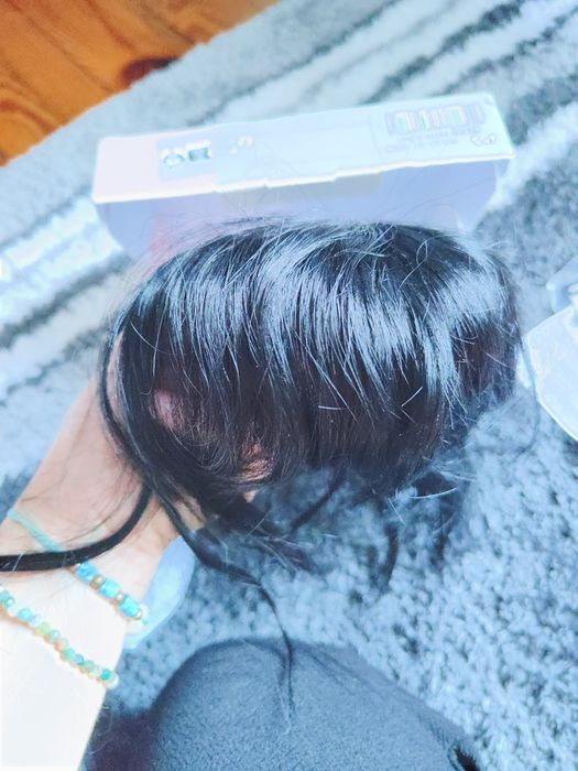 Tupecik czarny z grzywką