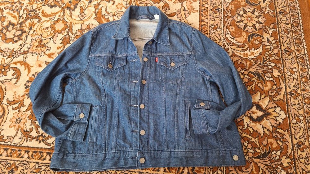 Джинсовая куртка Levi's. M. Женская.