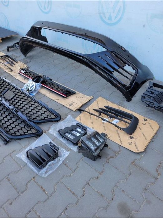 Бампер Golf 7 GTI Рест/Дорест Комплектуючі бамперу