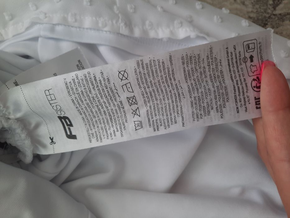 Сукня- комбінезон з шортами.
Відправка новою чи укр поштою