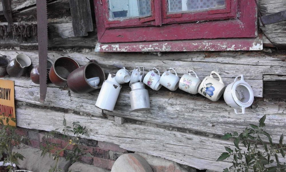 Porcelanowe kubki i dzbanki