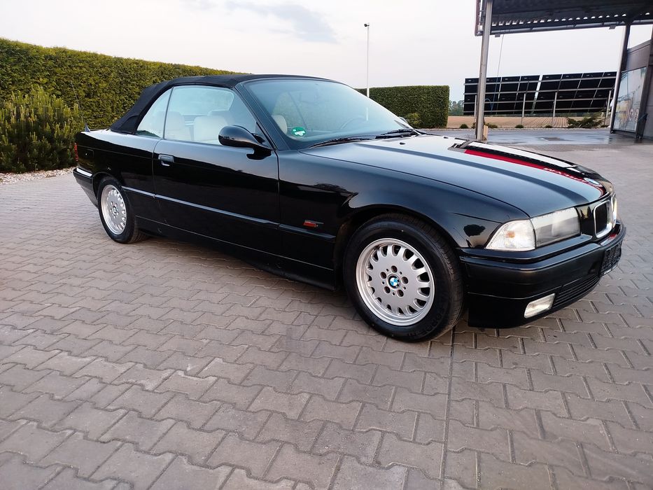 BMW 320i Cabrio E36