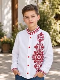 Ексклюзивна вишиванка для підлітка