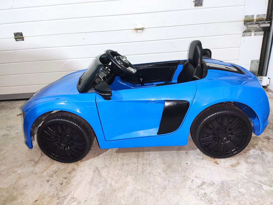 Audi R8 Spyder 12V c/ Controlo Remoto