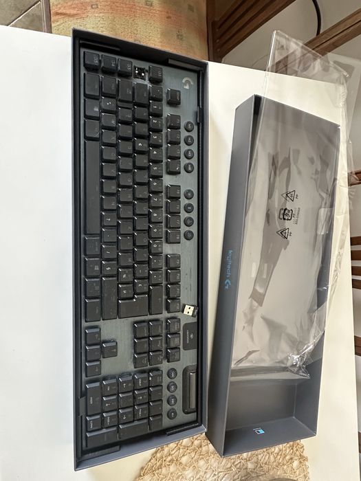 Klawiatura Logitech G915 Mechaniczna