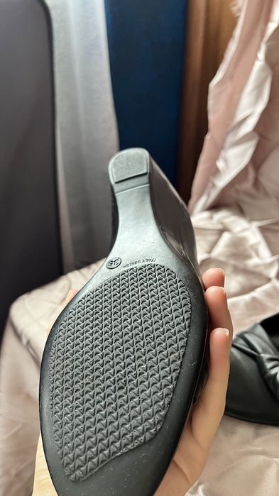 Туфлі жіночі чорні з натуральної шкіри 39 розмір