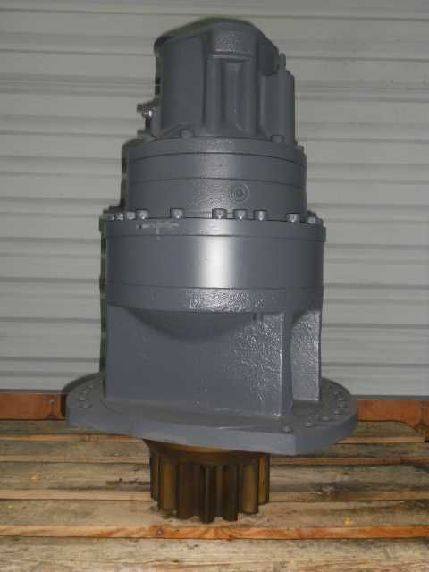 Volvo EC340A Reduktor obrotu przekładnia obrotu S/N 711T25010A39TVGF