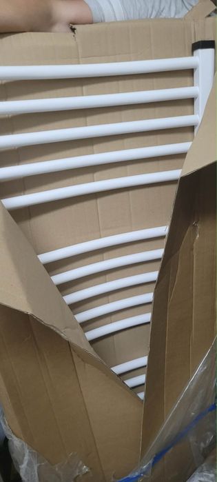 Grzejnik łazienkowy drabinkowy INSTAL-PROJEKT Ambra R 55x140 cm – NOWY