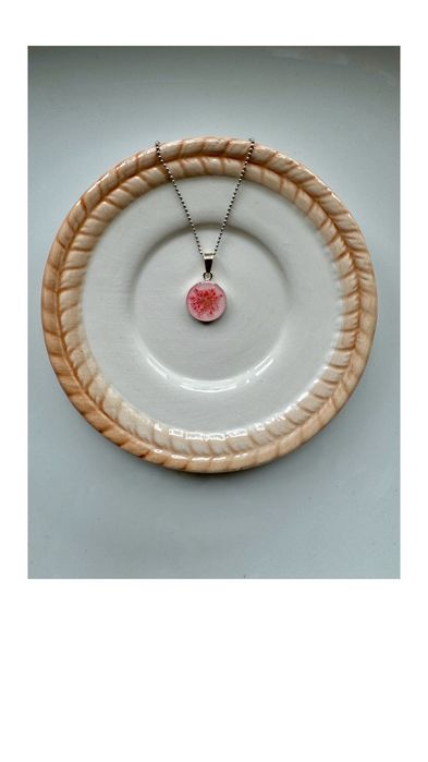 Zawieszka „fleur atomique” biżuteria handmade żywica srebro