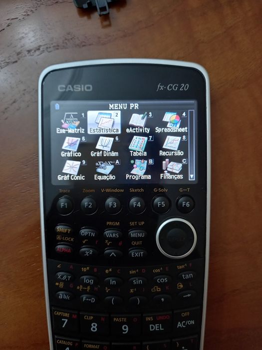 Calculadora fx-CG20 em muito bom estado com 2 cabos por estrear