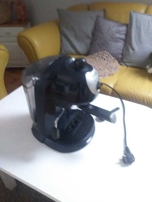 Express do kawy DeLONGI