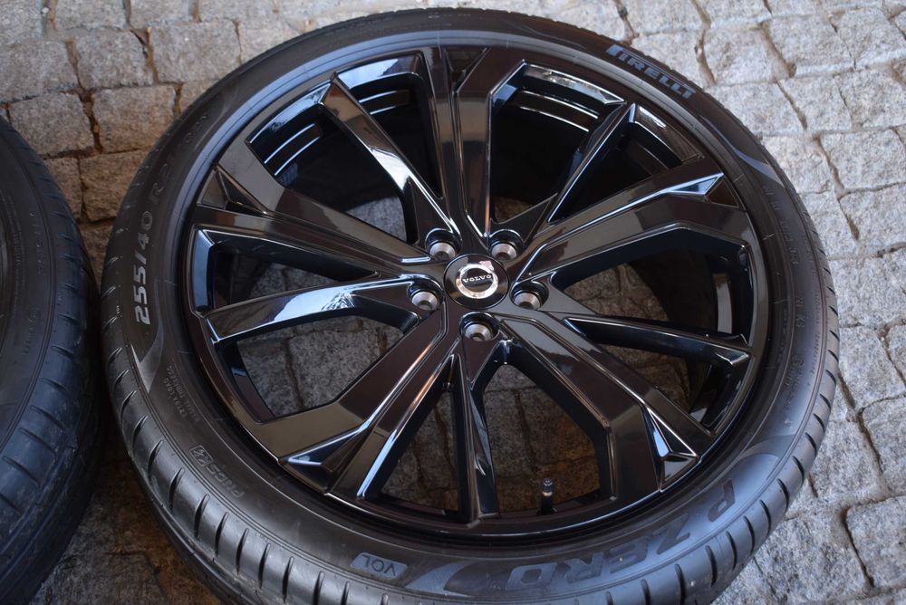 Volvo XC 60 2 black edition nowe 2024 oryginał oem Pirelli 21'