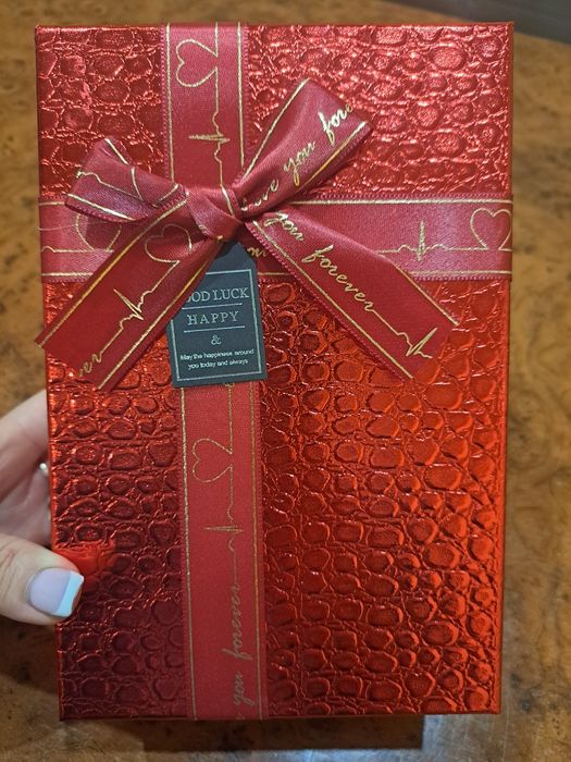 Подарочные коробки