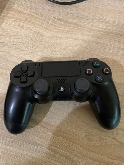 PS4 в отличном состоянии