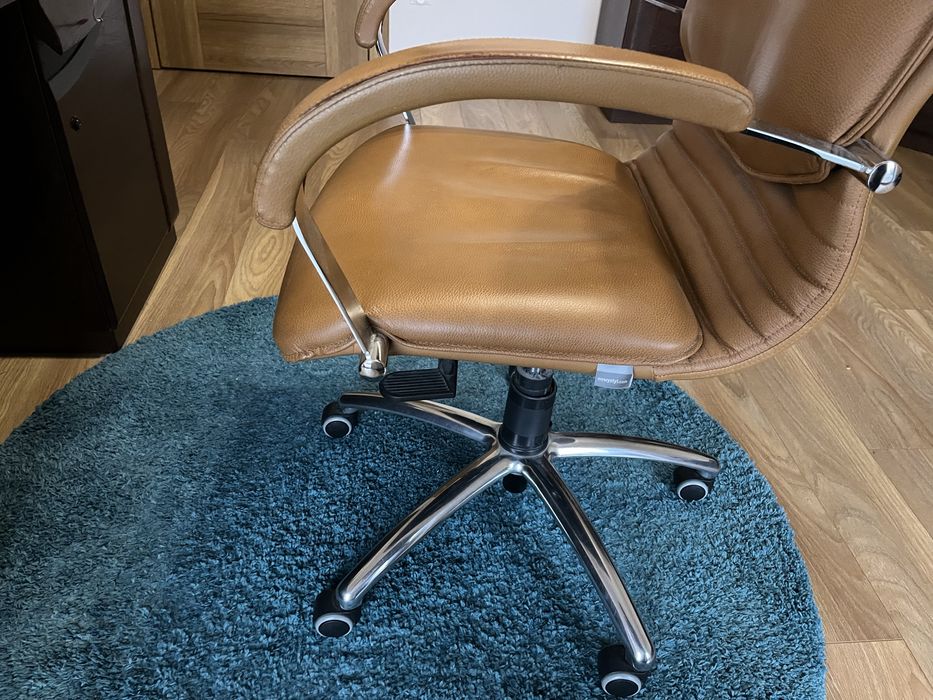 Fotel Orion skórzany gabinetowy biurowy stan b.dobry