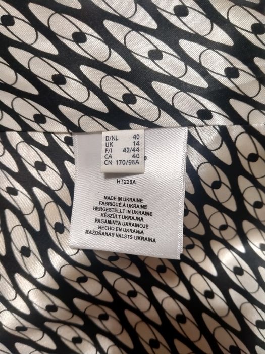 Пальто жіноче жовте, стан новий