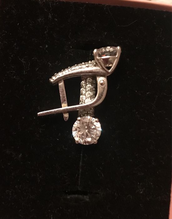 Срібні сережки.