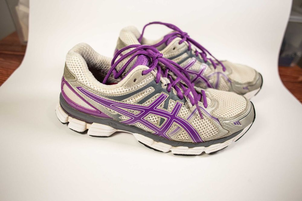 кросівки ASICS solite gel 41.5 жіночі