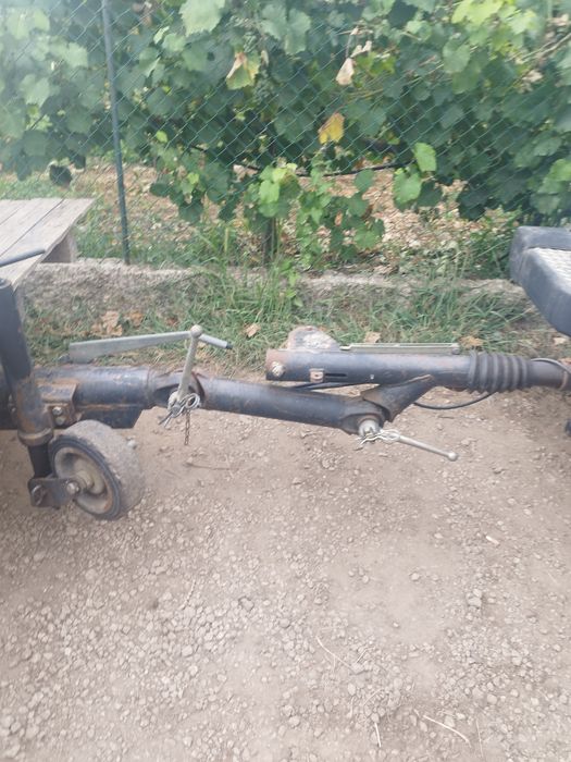 Vendo reboque de dois eixos