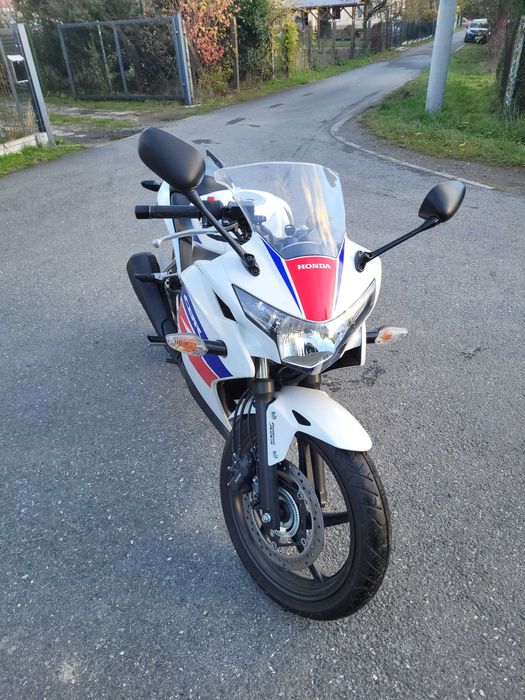 Honda CBR 250 R.  Przebieg 7143 km