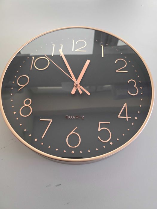 Zegar ścienny czarno złoty 30cm
